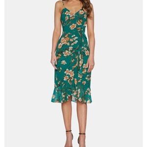 NWOT Bardot floral dress size med never worn